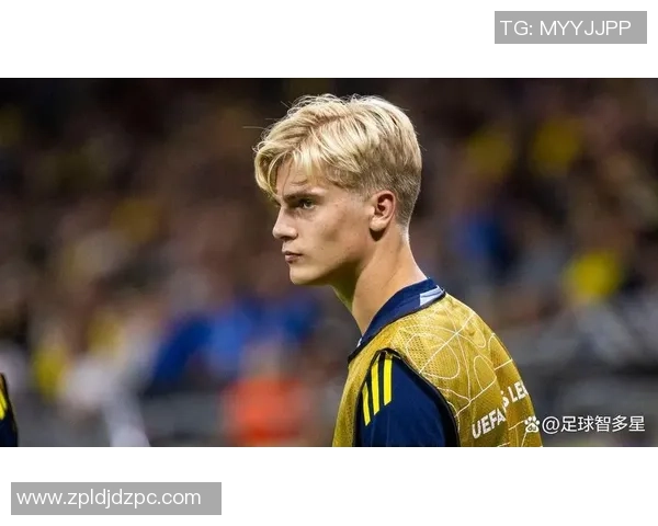 争议判罚引发热议哪位足球明星成为焦点人物